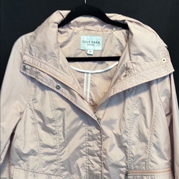 Cole Haan Signature Packable Hooded Rain Jacket – Petites XL – Blush Pink - Picture 3 of 9